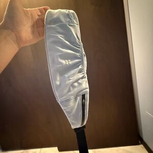 New Sweaty Betty Light Gray Running Belt